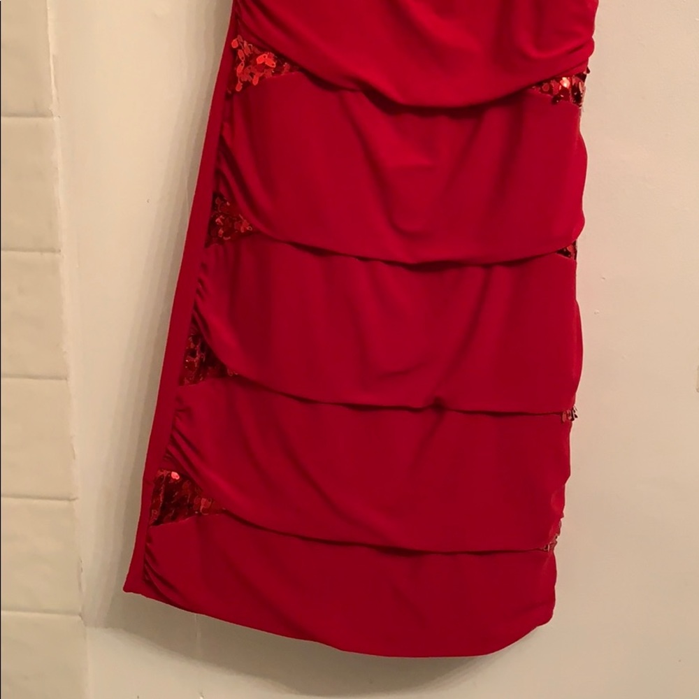Dress - Picture 3 of 4